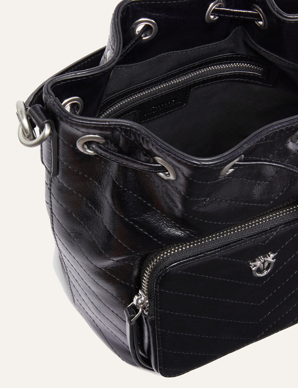 PINKO CARGO BUCKET VITELLO WRINKLE FLAT CHEVRON