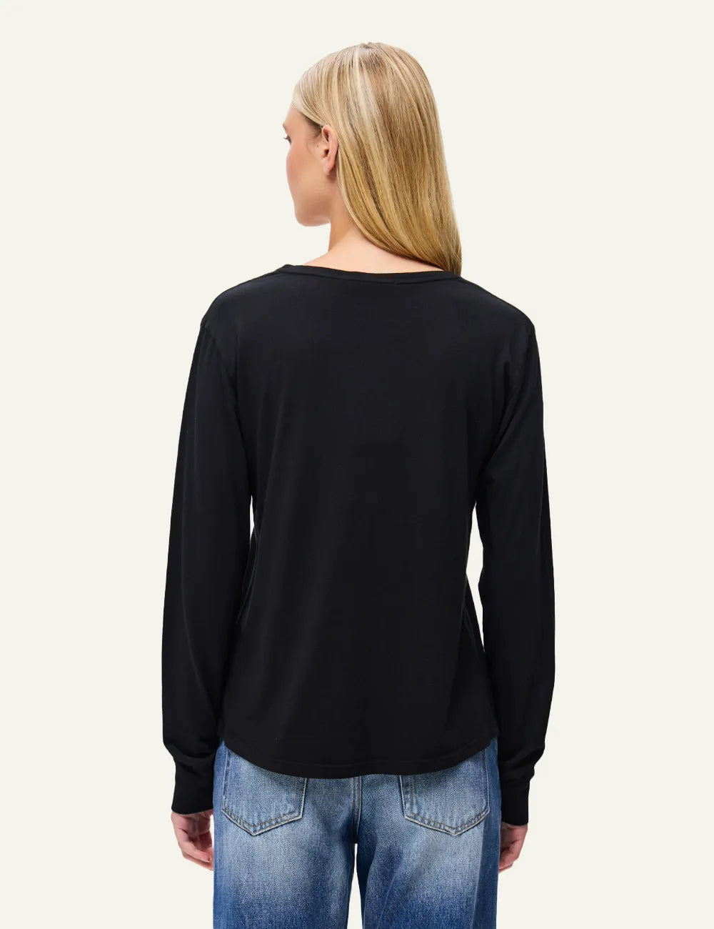 DIRTY LAUNDRY V-NECK LONGSLEEVE