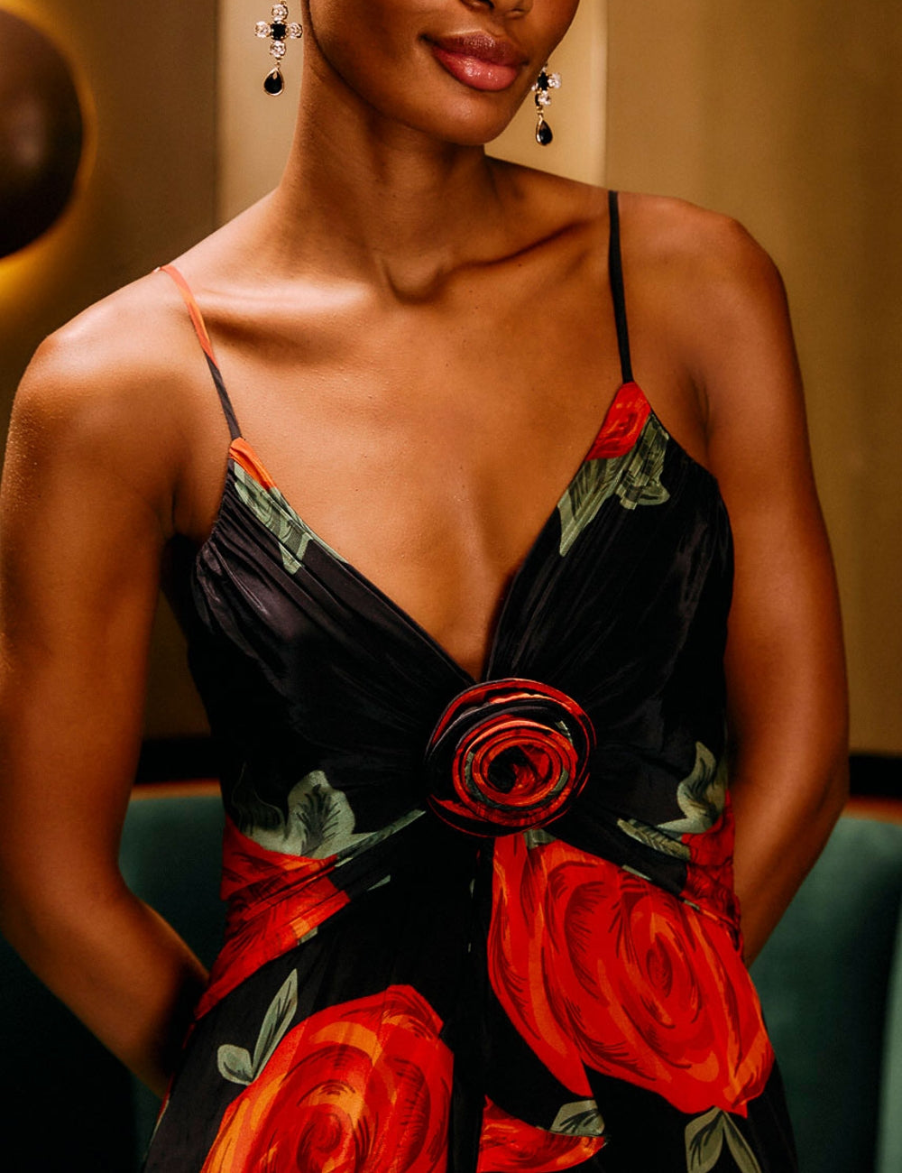 FARM RIO LATIN ROSES BLACK FLOWER