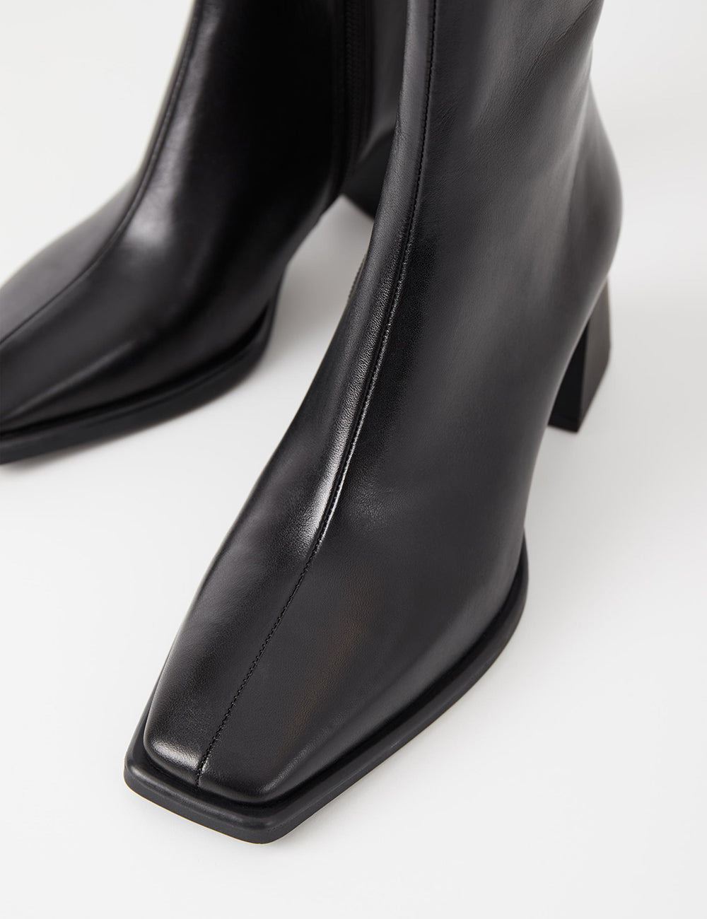 VAGABOND HEDDA BLACK