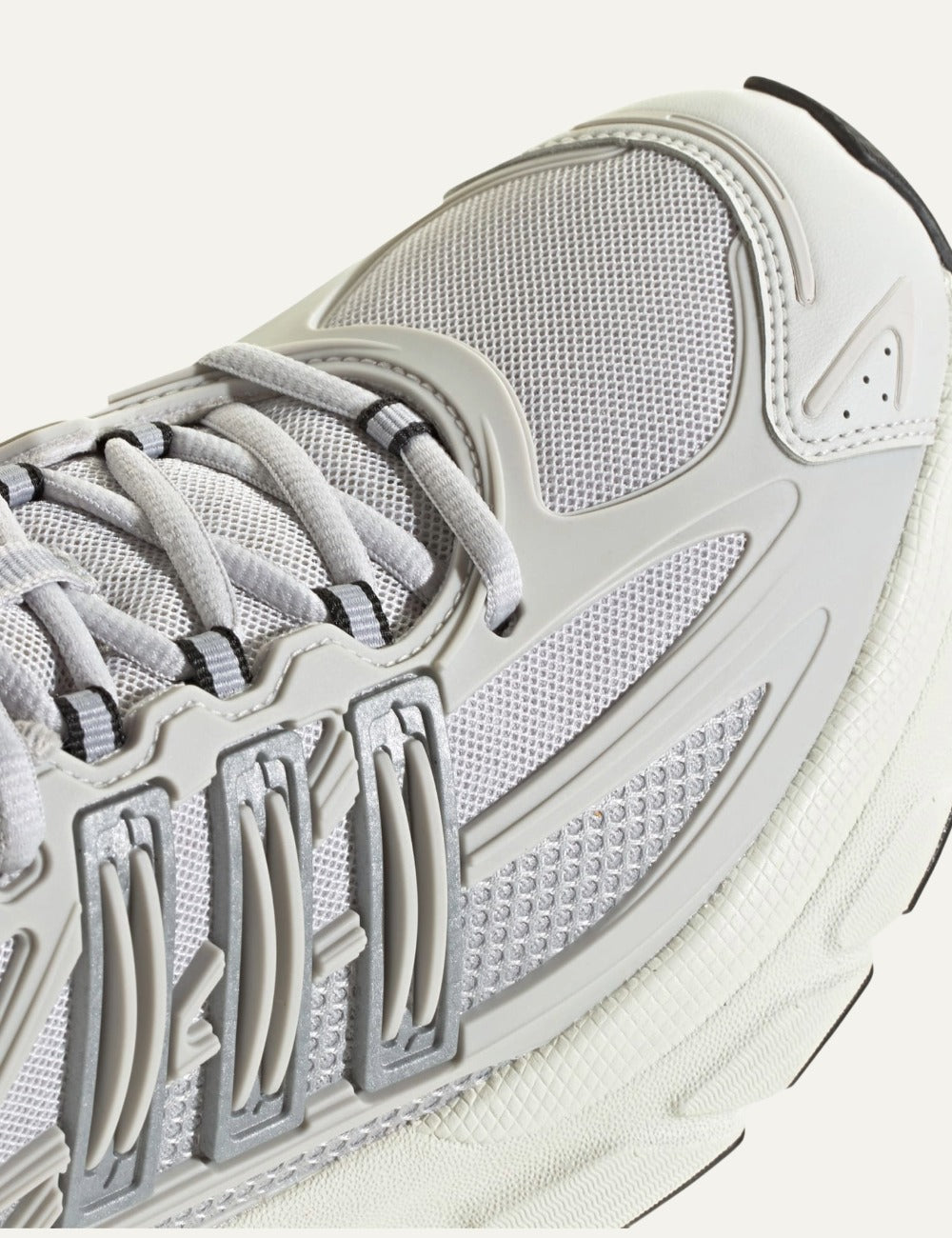 adidas ADISTAR XLG 2.0 grey sneakers λεπτομέρεια mesh και RPU cage