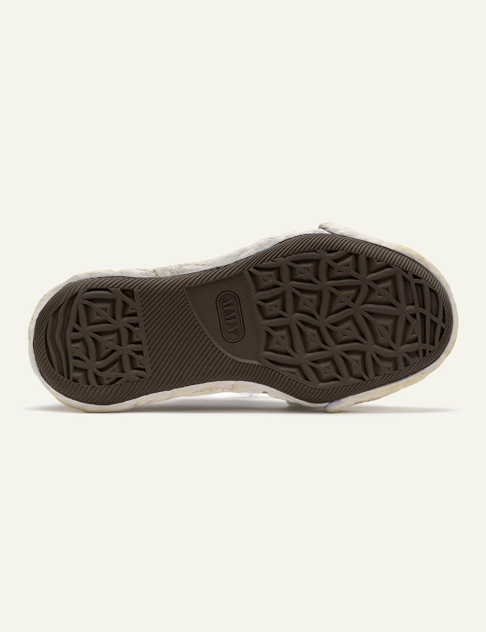 Outsole view Maison Mihara Yasuhiro Peterson23 OG Sole sneaker με textured rubber sole