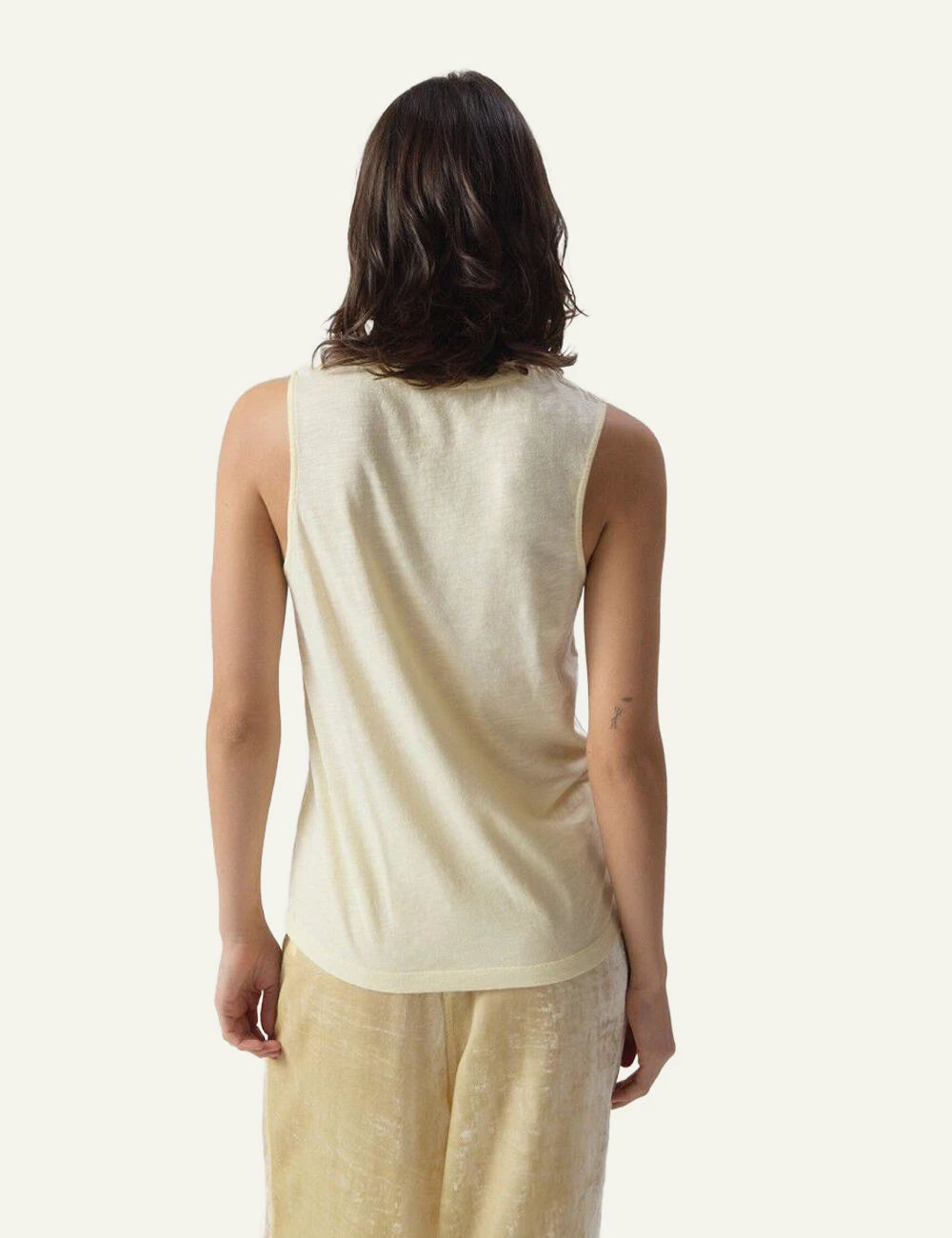 american vintage tank top yellow scoop neck sleeveless back view