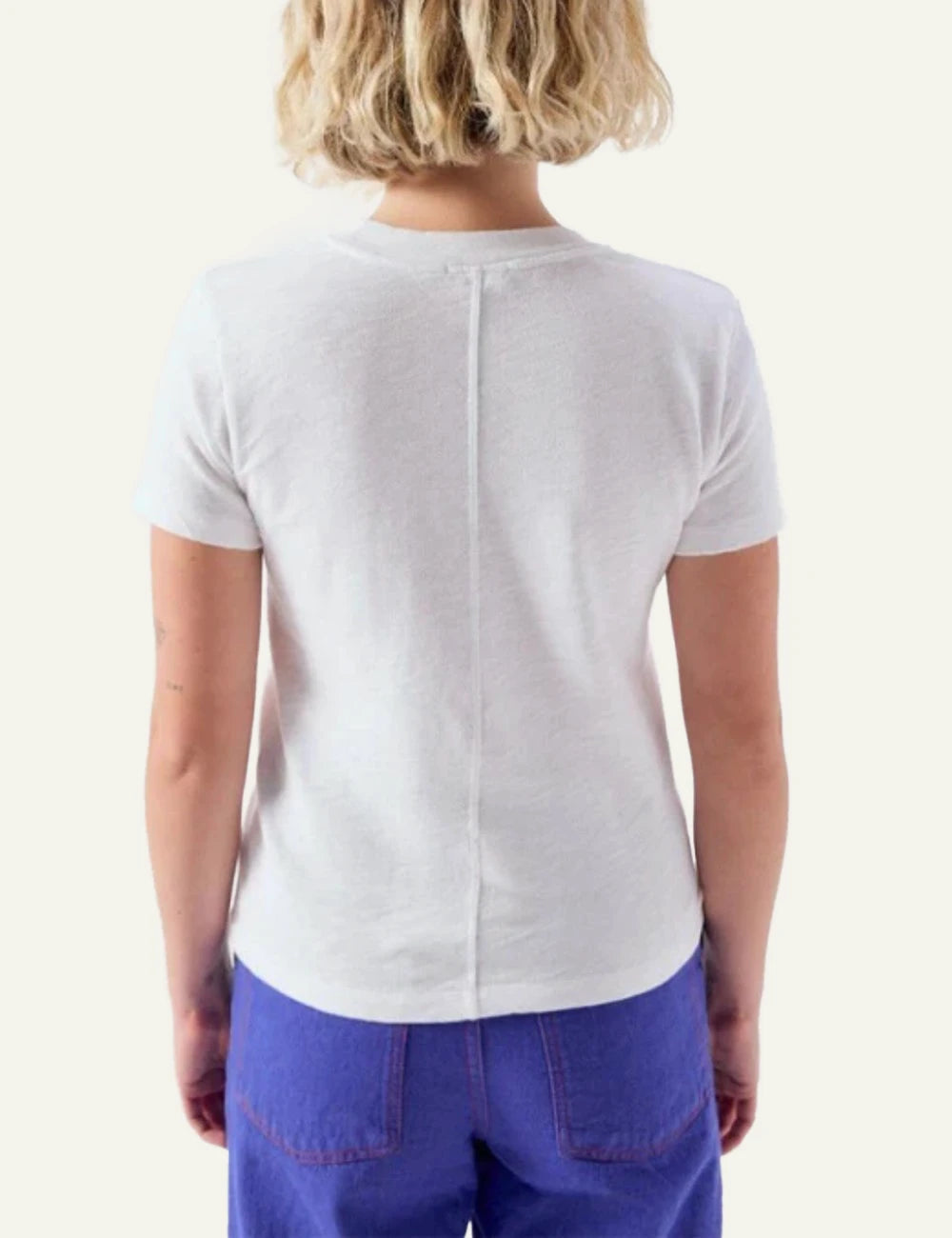 american vintage white t-shirt slim fit crewneck worn back view