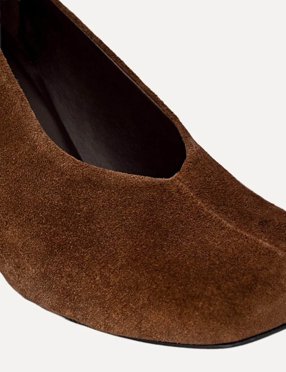 Carrano Women’s Brown Suede Square-Toe Pumps toe view