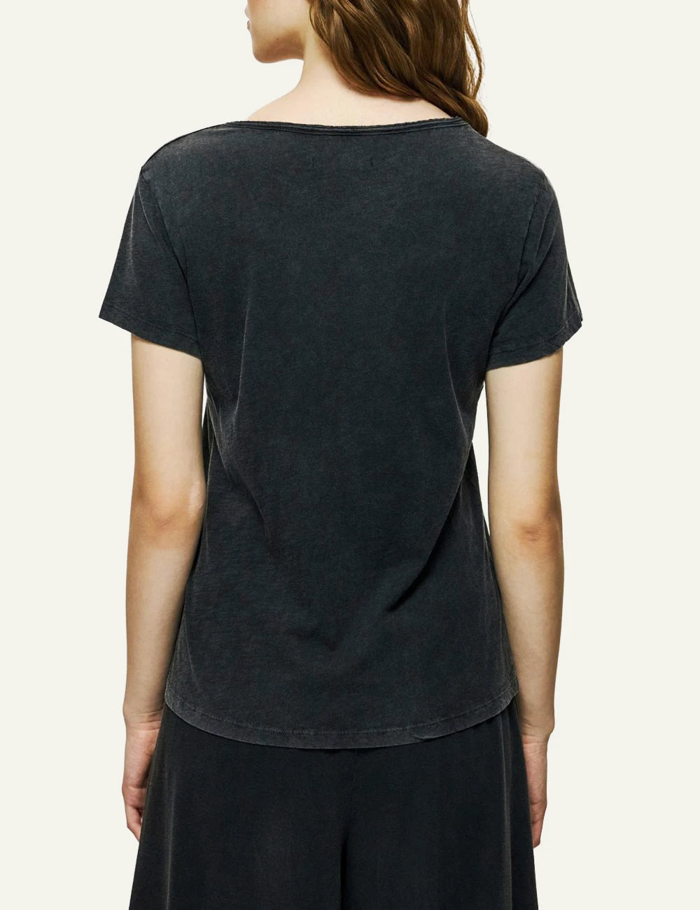 Dirty Laundry v-neck t-shirt vintage black back look