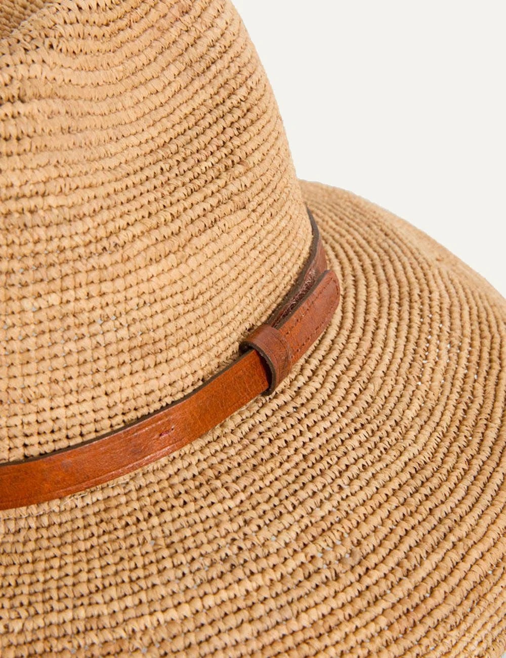 ibeliv safari hat natural raffia wide brim leather strap summer hat detail view