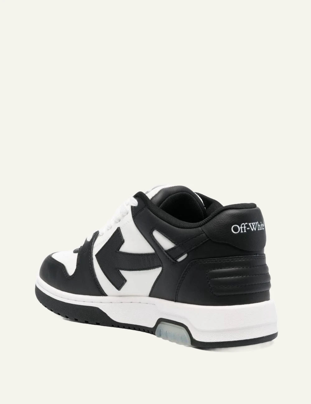 Off-White OOO sneaker black white leather arrow detail back view