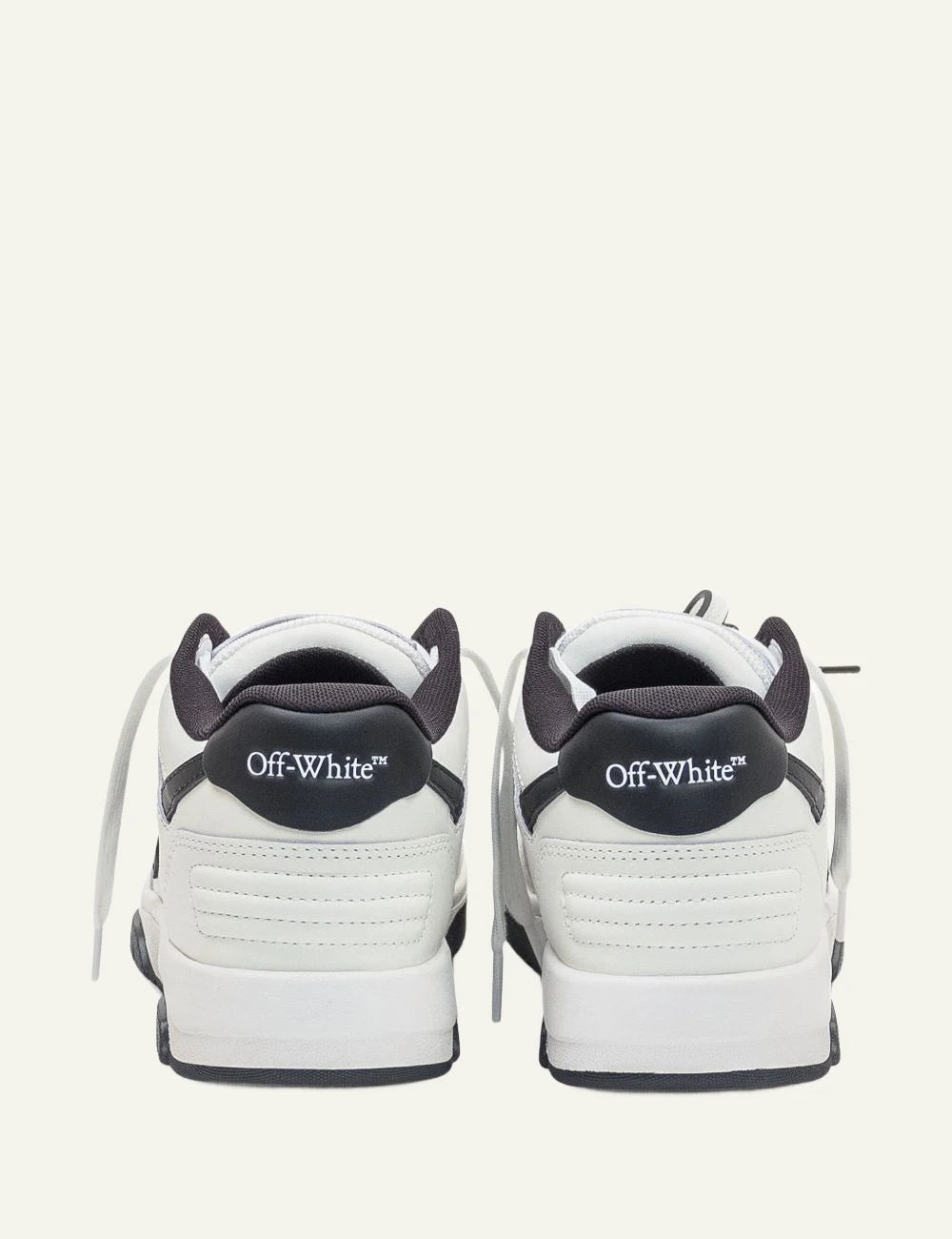 Off-White sneaker white black arrow detail back view