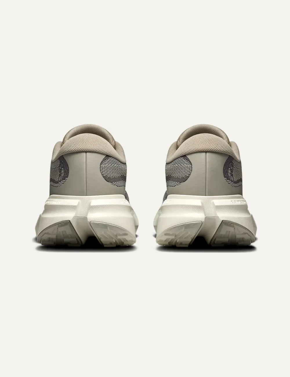 On men's beige and grey hiking sneakers with mesh upper, CloudTec Connect cushioning and Missiongrip outsole back