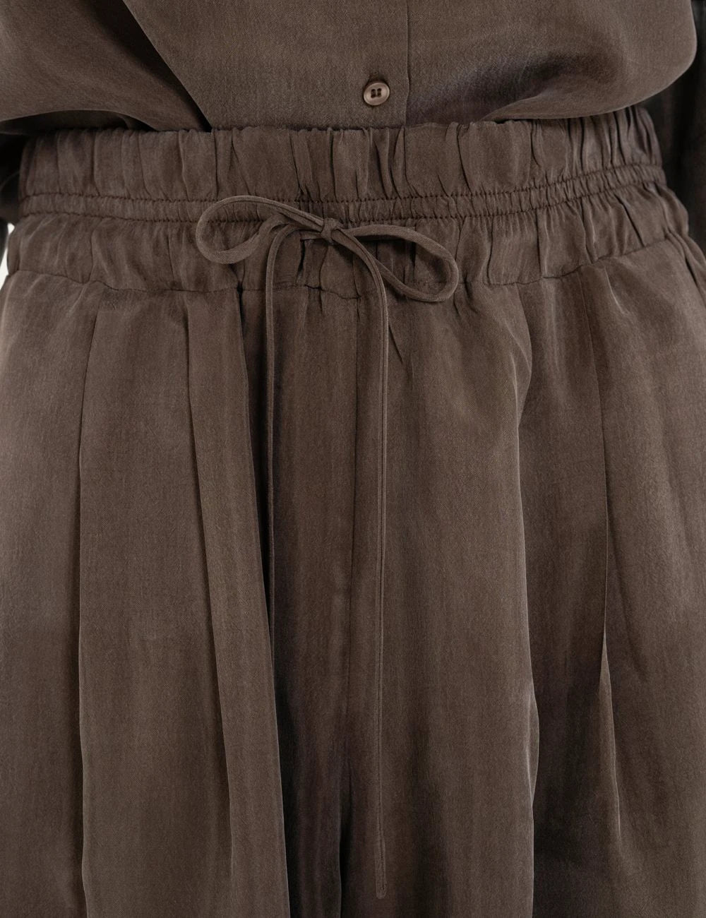 Philosophy cupro shorts brown relaxed fit front detail view