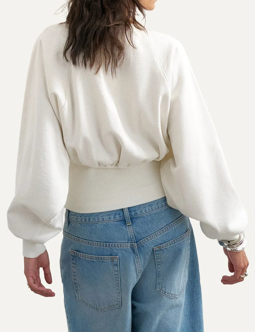 Topshop women's ecru cropped sweatshirt with crew neck, long raglan sleeves and wide ribbed cinched waist back
