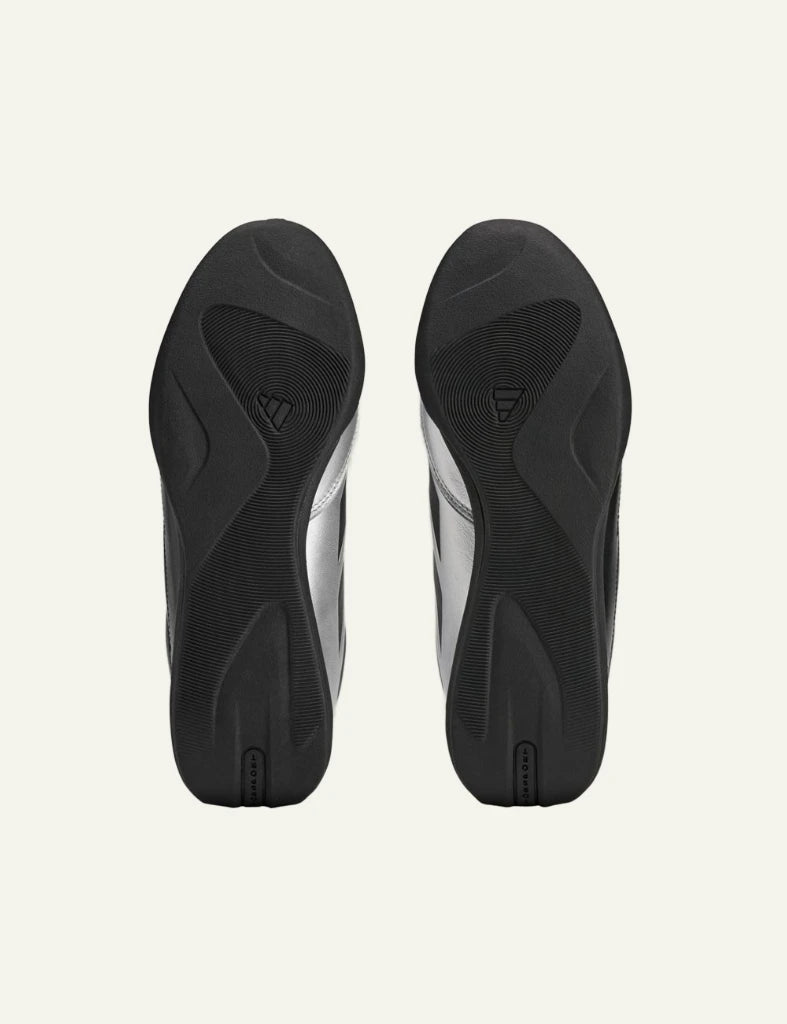 Y-3 Feroza Low sneakers black leather outsole view