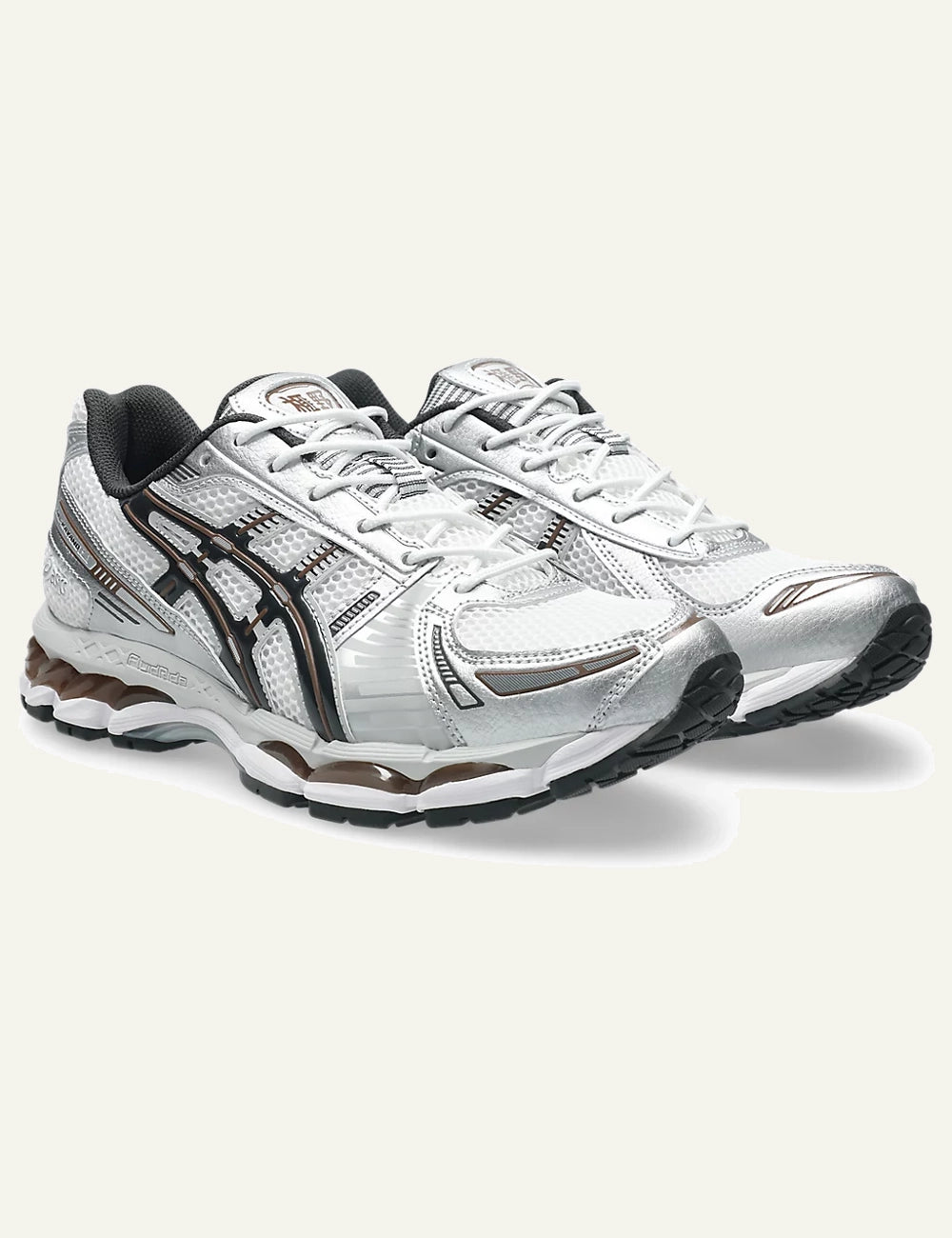 ASICS GEL-KAYANO 12.1 front angle view με mesh upper και metallic details