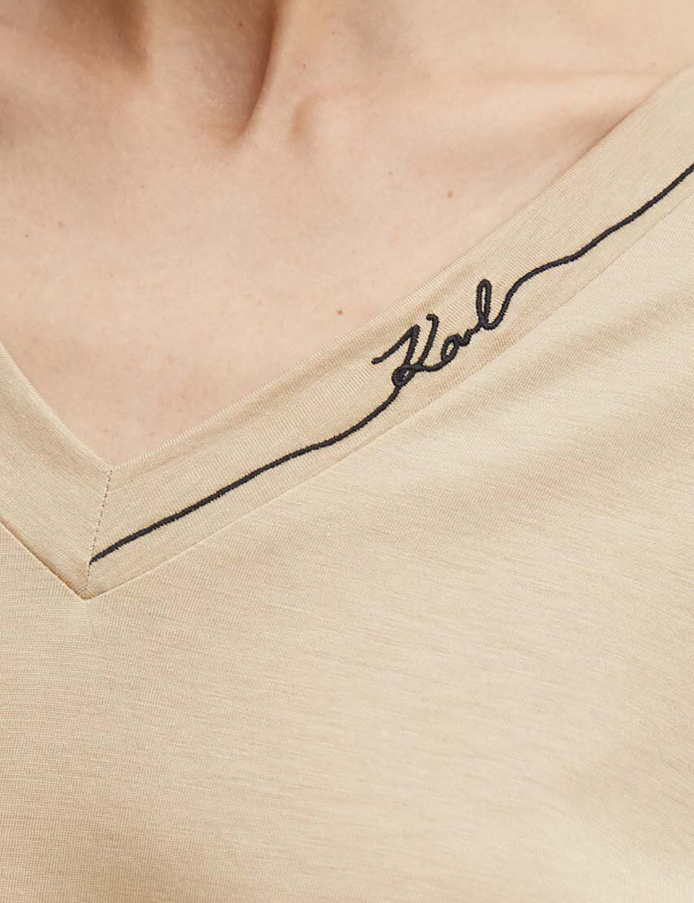 KARL LAGERFELD KARL SIGNATURE V-NECK T-SHIRT KARL LAGERFELD