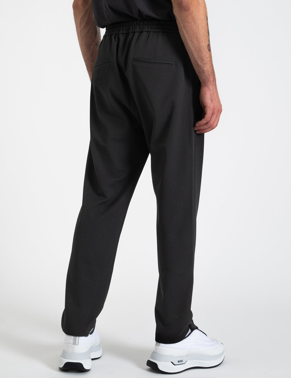 LES DEUX Como Tapered Drawstring Pants LES DEUX