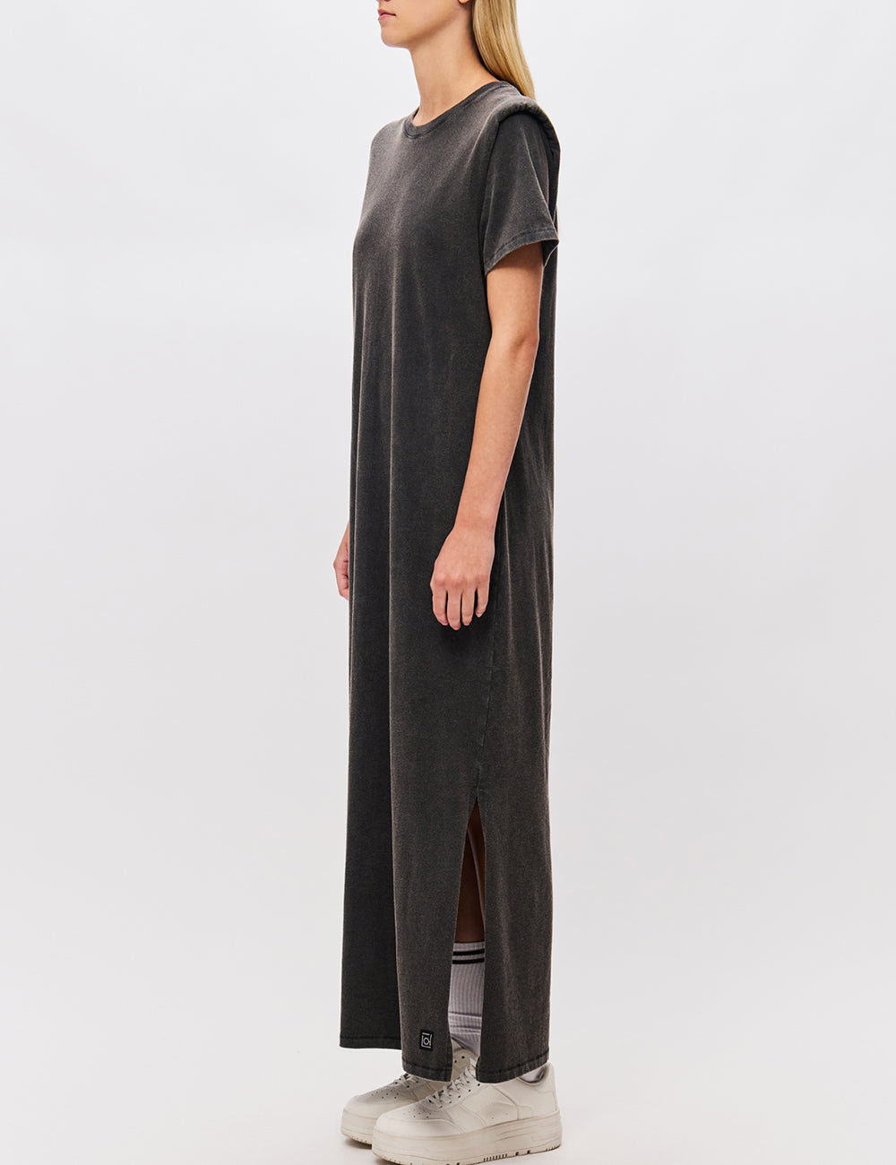 DIRTY LAUNDRY MAXI DRESS WITH SHOULDER DETAIL