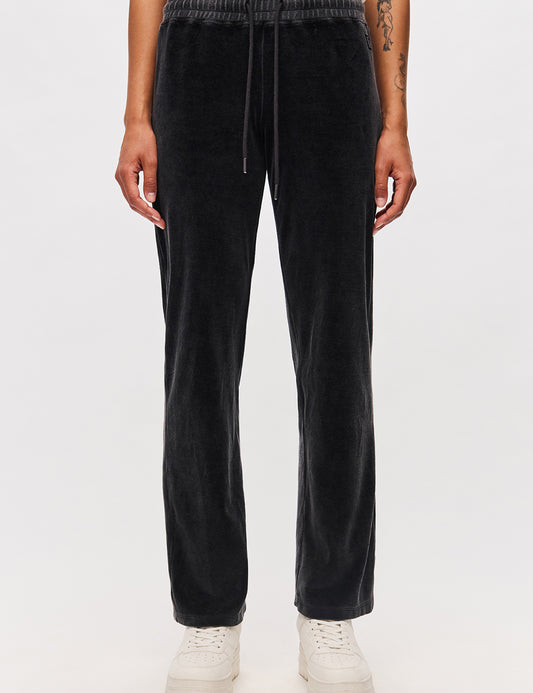 DIRTY LAUNDRY SLIM FIT VELVET SWEATPANTS