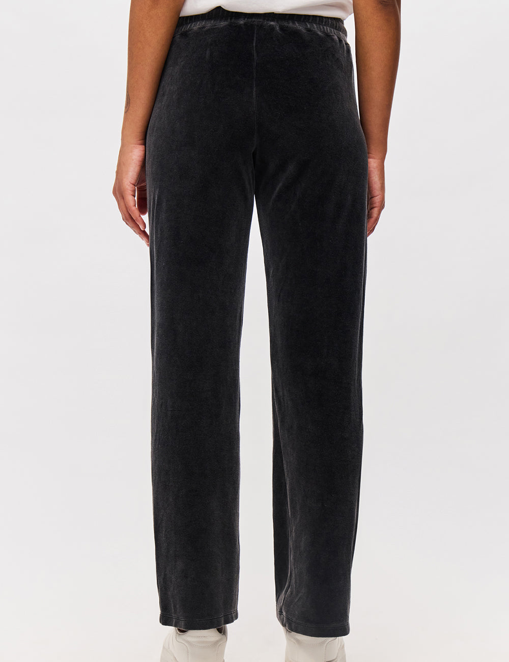 DIRTY LAUNDRY SLIM FIT VELVET SWEATPANTS