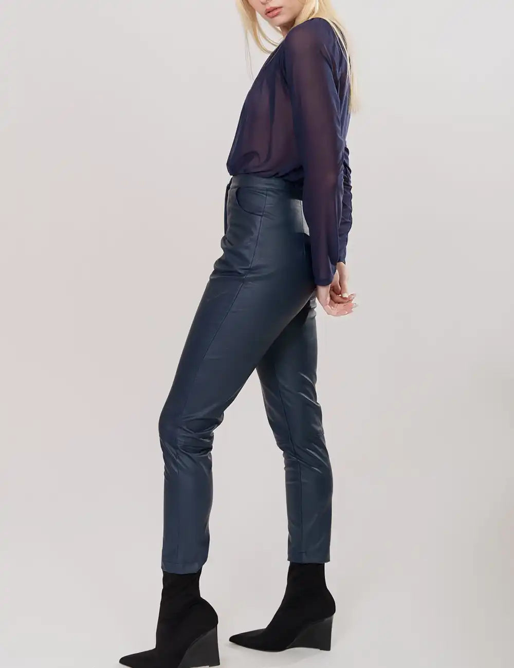 COLLECTIVA NOIR MANDI PANTS