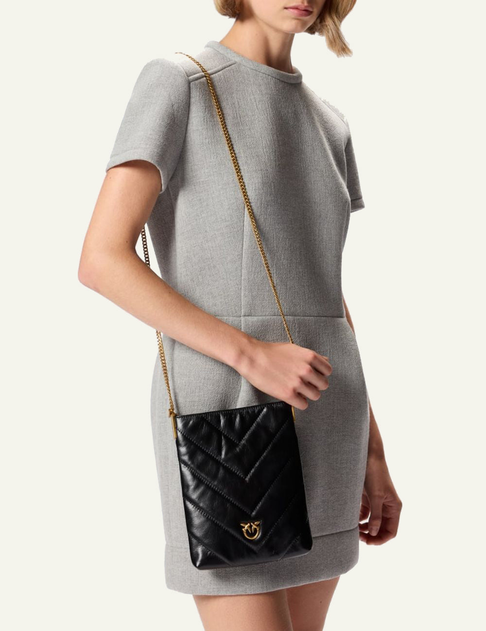 PINKO FLAT SATCHEL PELLE NAPLAK BIG CHEVRON