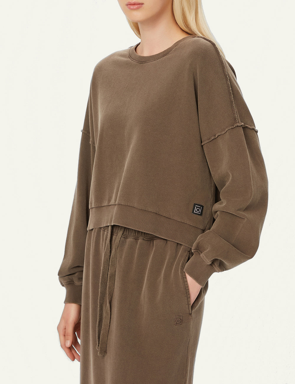 DIRTY LAUNDRY OVERSIZED ASSYMETRIC CREWNECK VINTAGE MOCHA