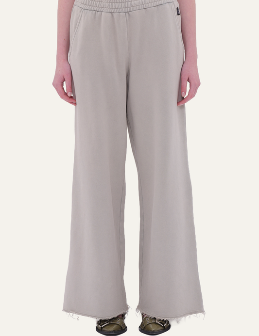 DIRTY LAUNDRY WIDELEG SWEATPANTS WITH RAW EDGES