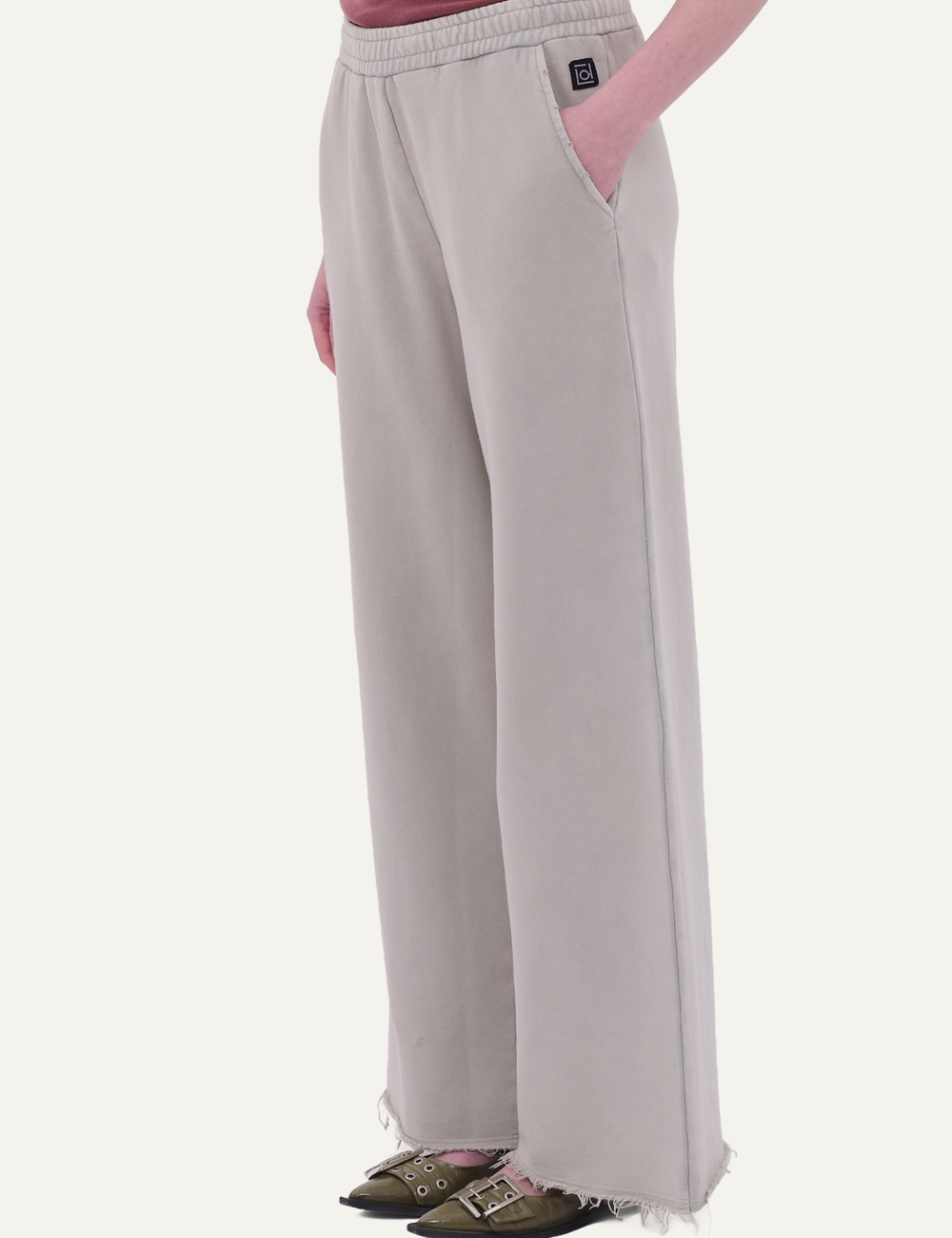 DIRTY LAUNDRY WIDELEG SWEATPANTS WITH RAW EDGES