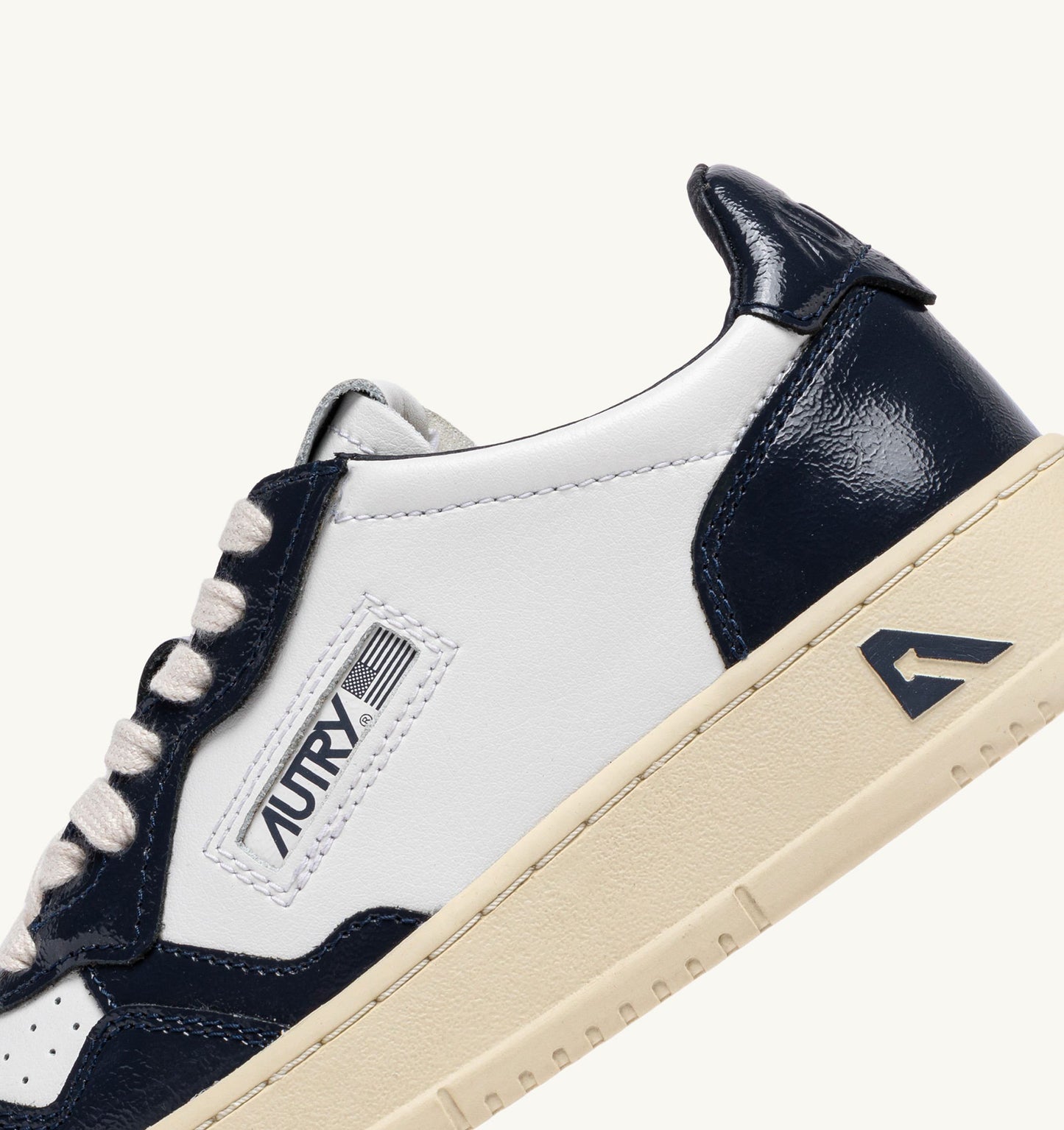 AUTRY MEDALIST LOW W NIGHT