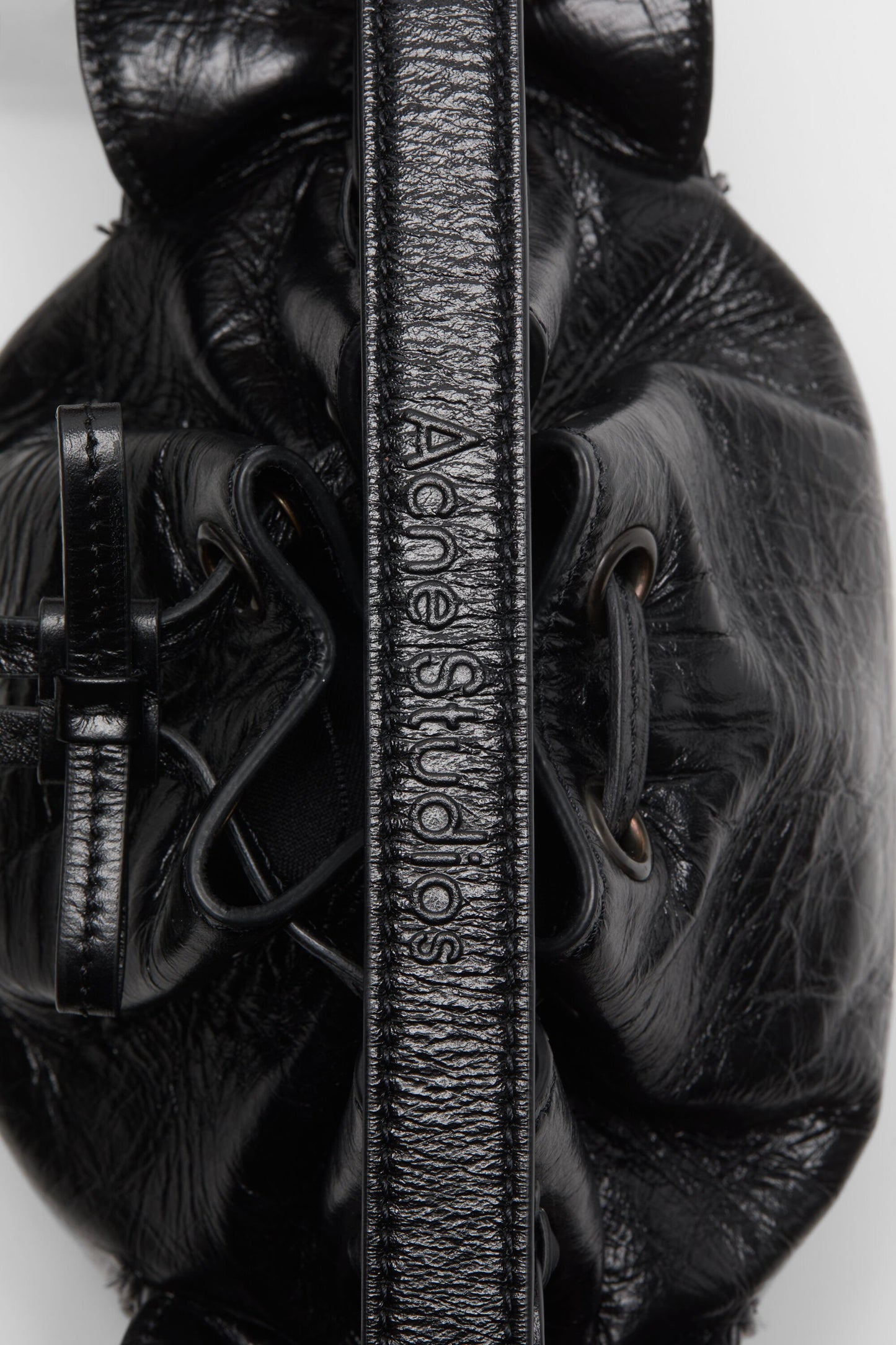 ACNE STUDIOS MULTIPOCKET MINI BUCKET