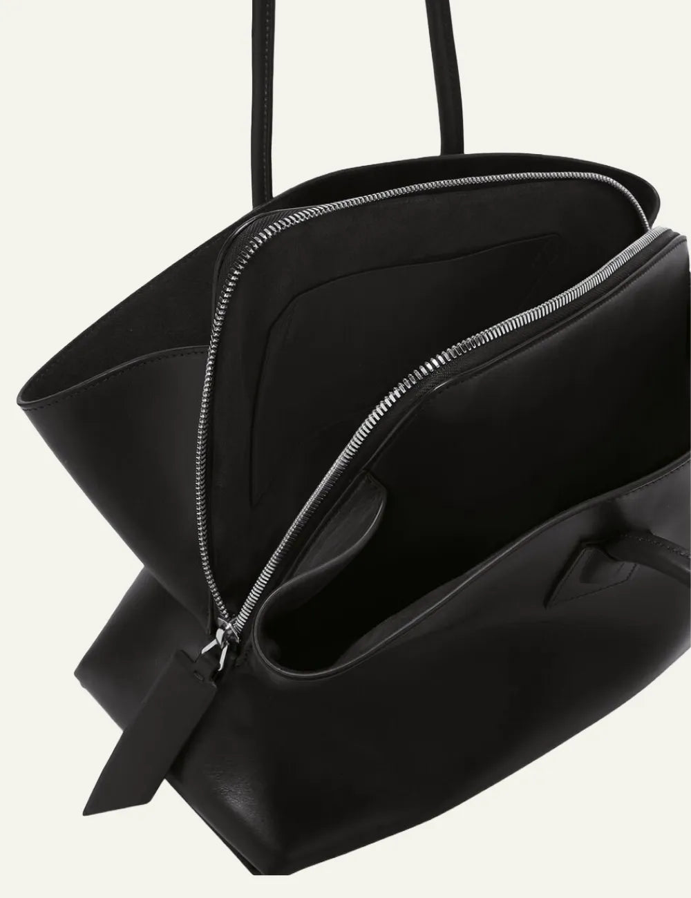 THE ATTICO 'LA PASSEGGIATA MEDIUM' BLACK