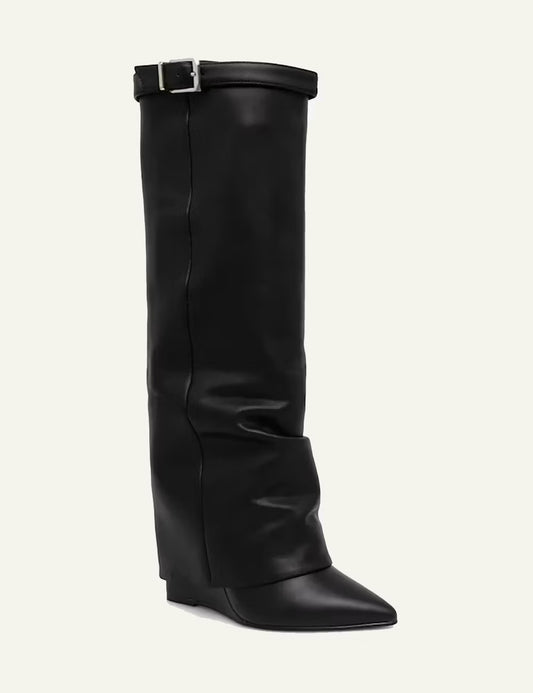 STEVE MADDEN CORENNE BOOTS IN BLACK