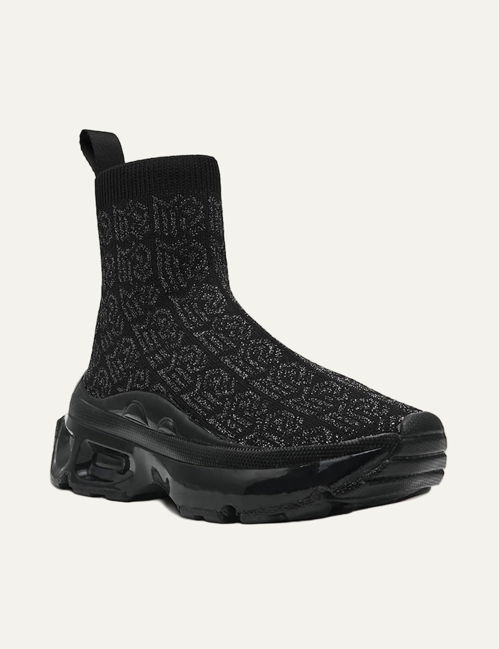 STEVE MADDEN FLYBY SNERAKERS IN BLACK