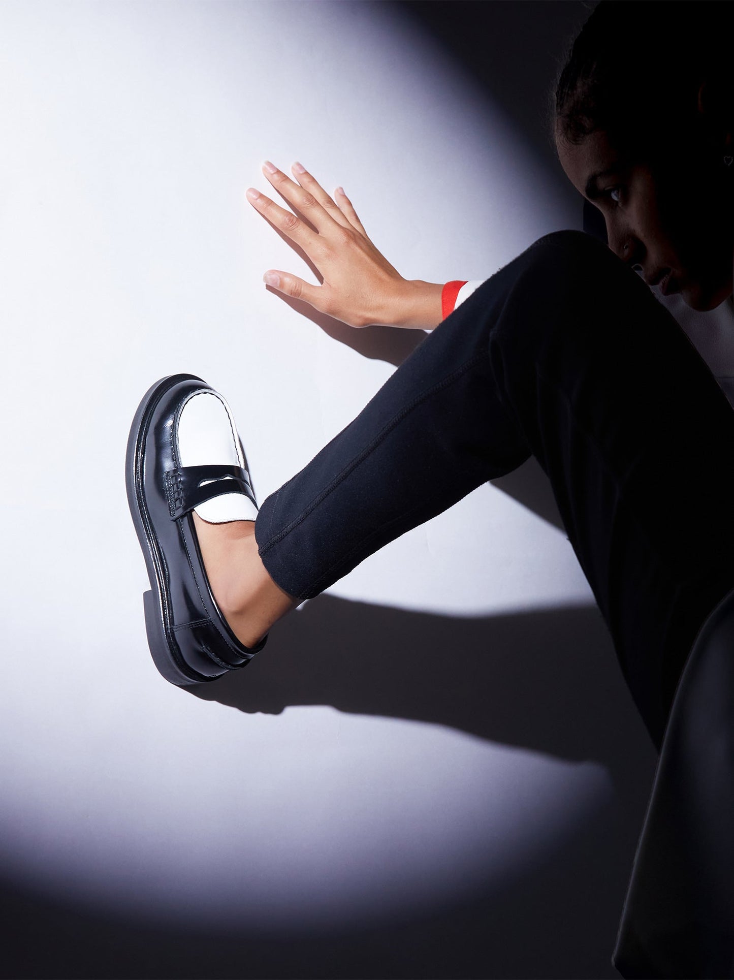 POEVE OLLIE BLACK AND WHITE LOAFERS