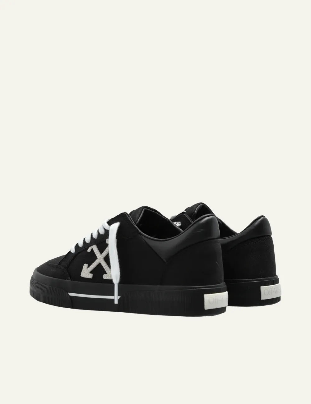 OFF WHITE VULC LOW BLACK