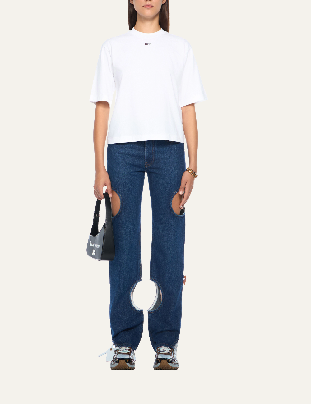 OFF WHITE EMBROIDERED FLOWERS ARROW TEE