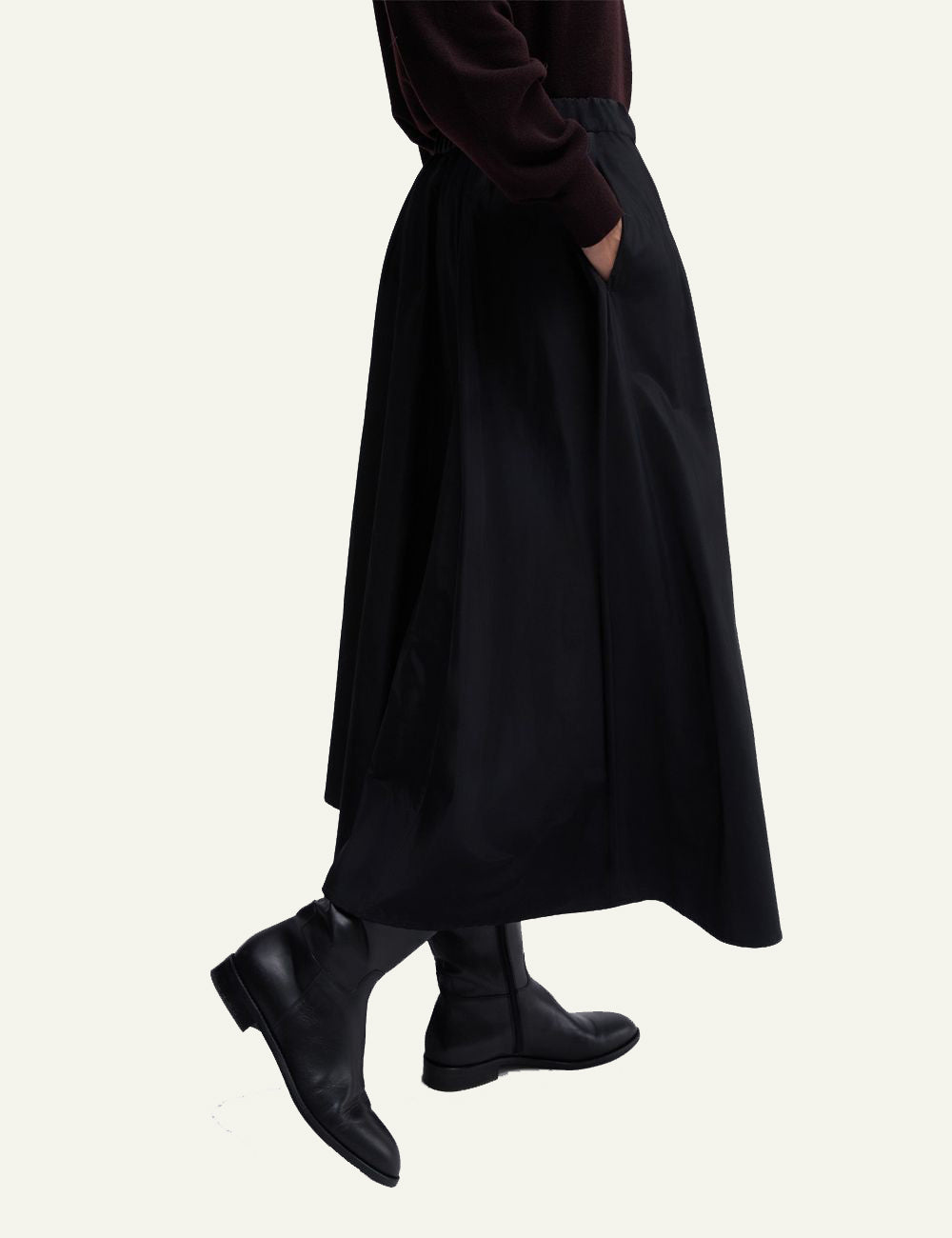 ASPESI MIDI SKIRT WITH PLEATS BLACK