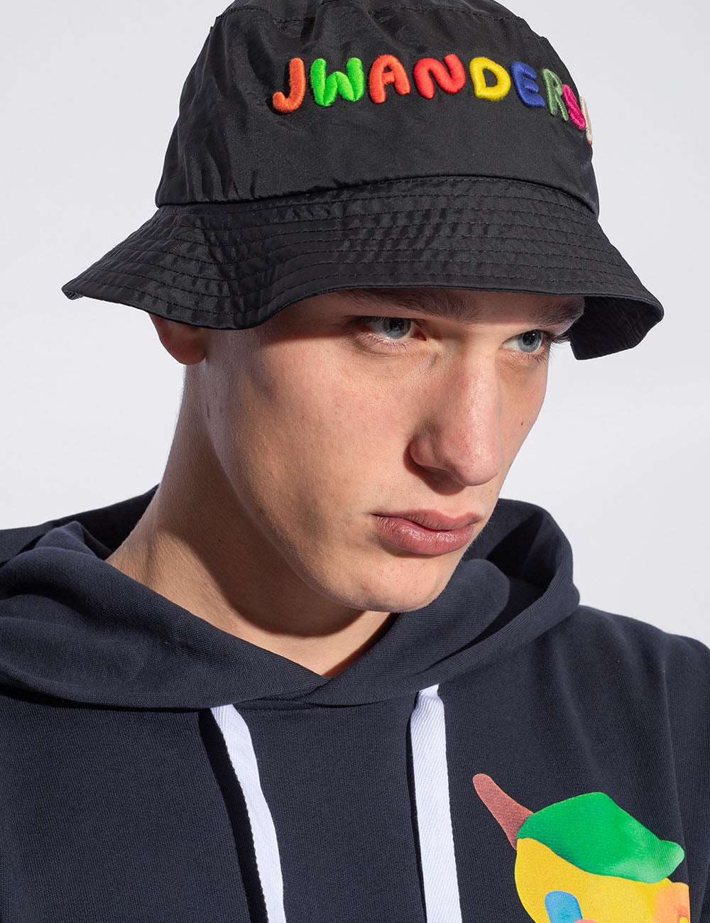 JWANDERSON LOGO EMBR BUCKET HAT JWANDERSON