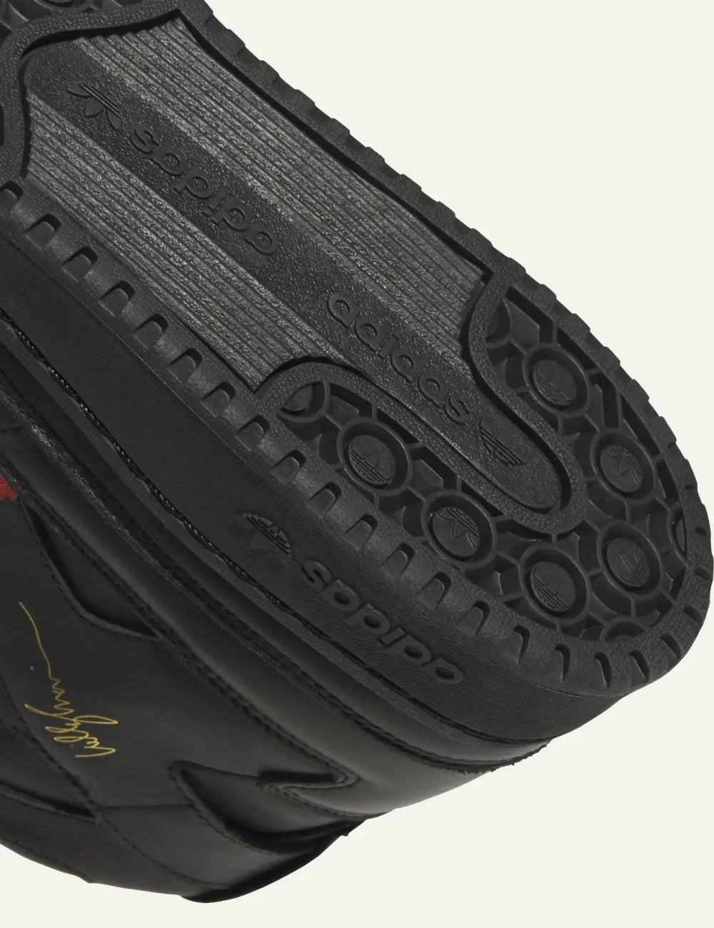 Rubber outsole detail Adidas Chavarria Forum black men’s shoe