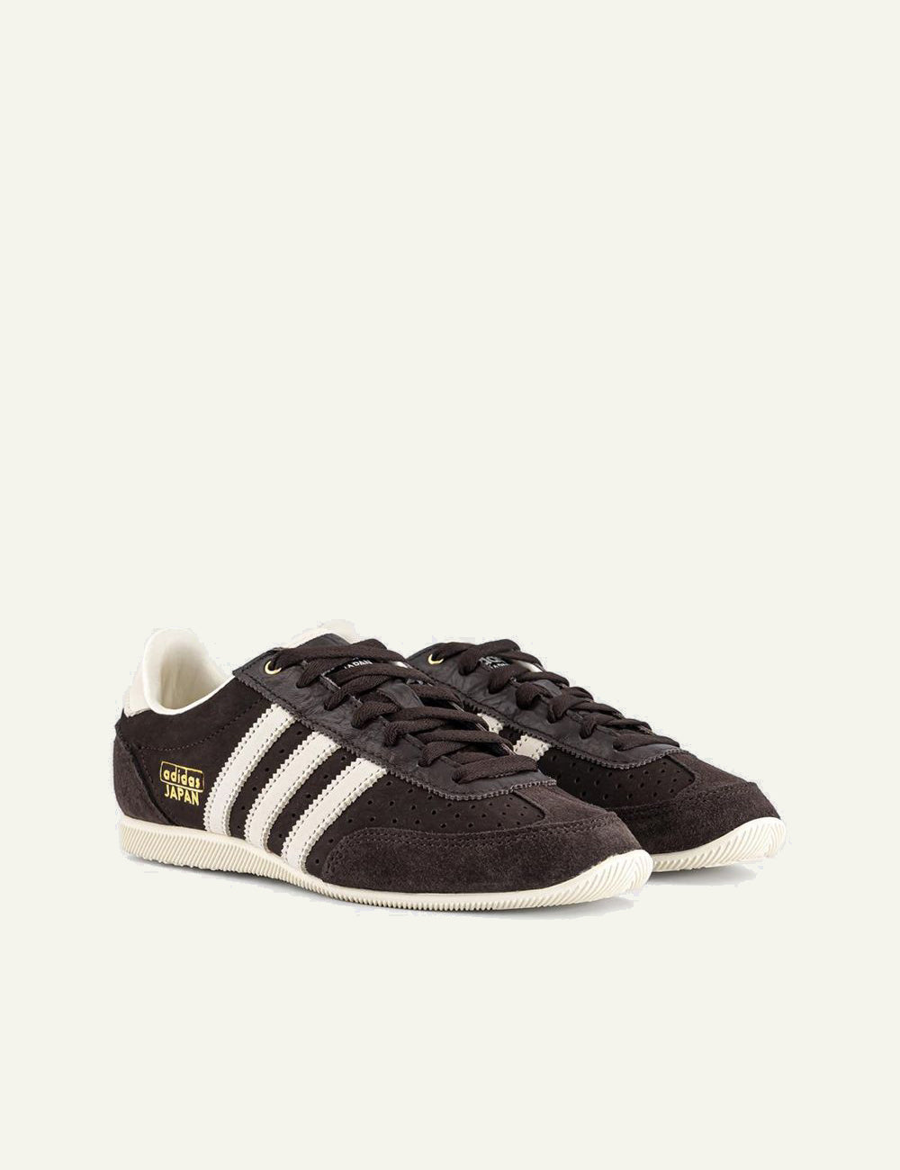 gynaikeia papoytsia Adidas Japan Sneakers Brown Front Angle