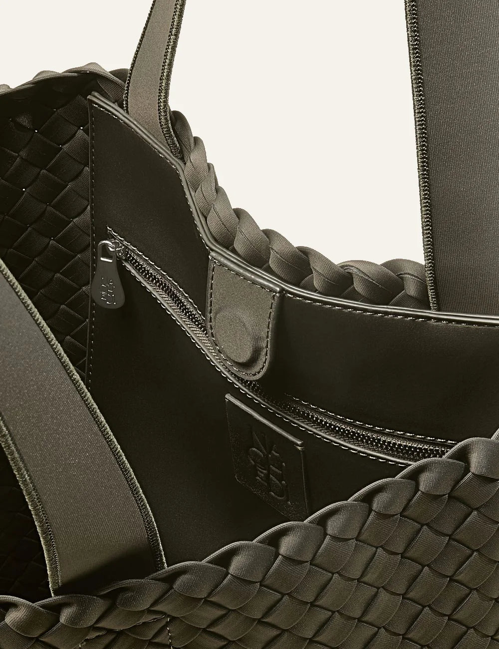 Olive woven neoprene tote bag interior detail με zip pocket και woven texture, Como Shopper Tote Solid