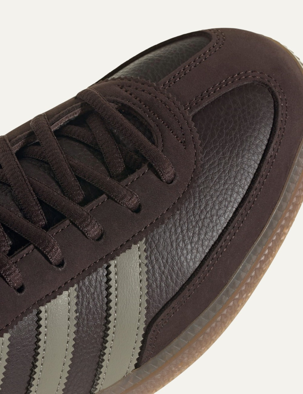 adidas Handball Spezial brown sneakers λεπτομέρεια leather nubuck upper