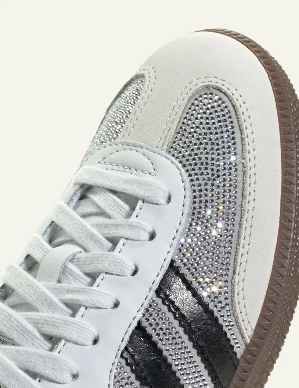 Adidas Originals Samba OG W classic white black angled front view