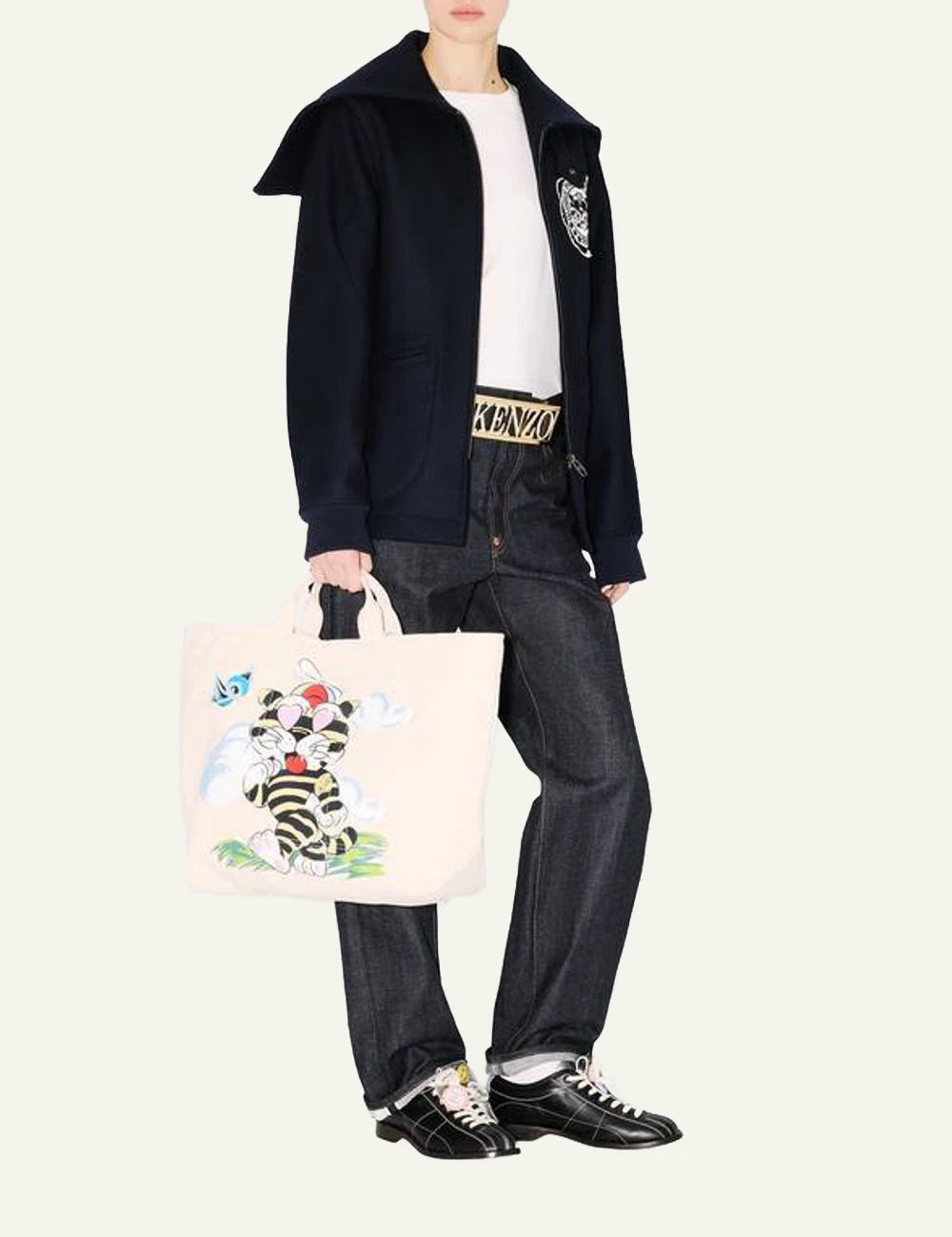 gynaikeia KENZO 'Cartoon' large tote bag in canvas full look