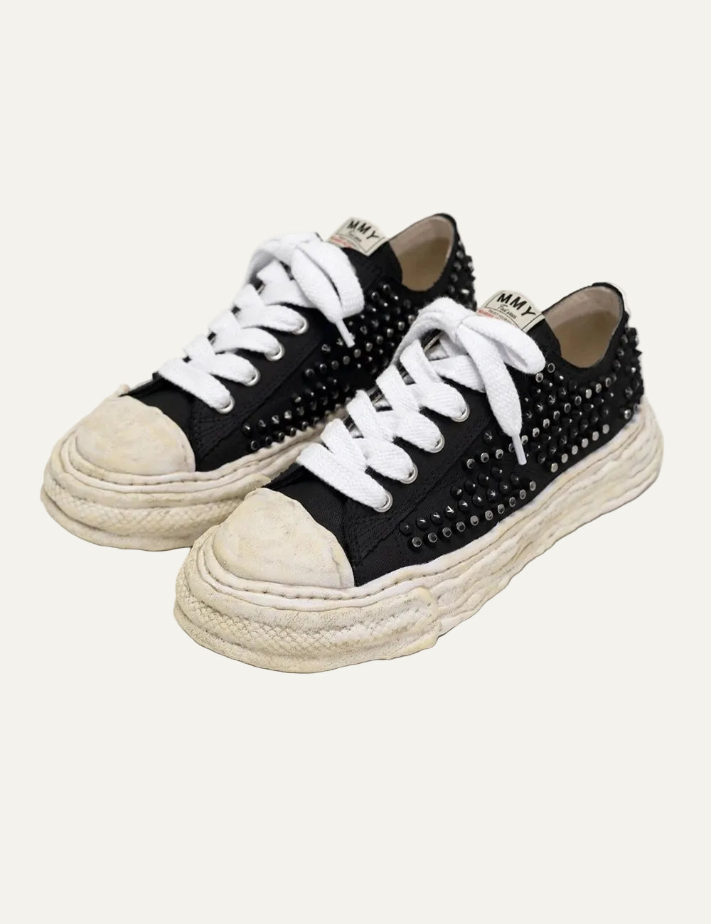 Pair view Maison Mihara Yasuhiro Peterson23 OG Sole studded sneakers black