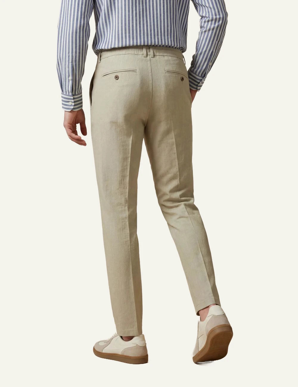 Cruna Mitte ecru linen tapered pants back view