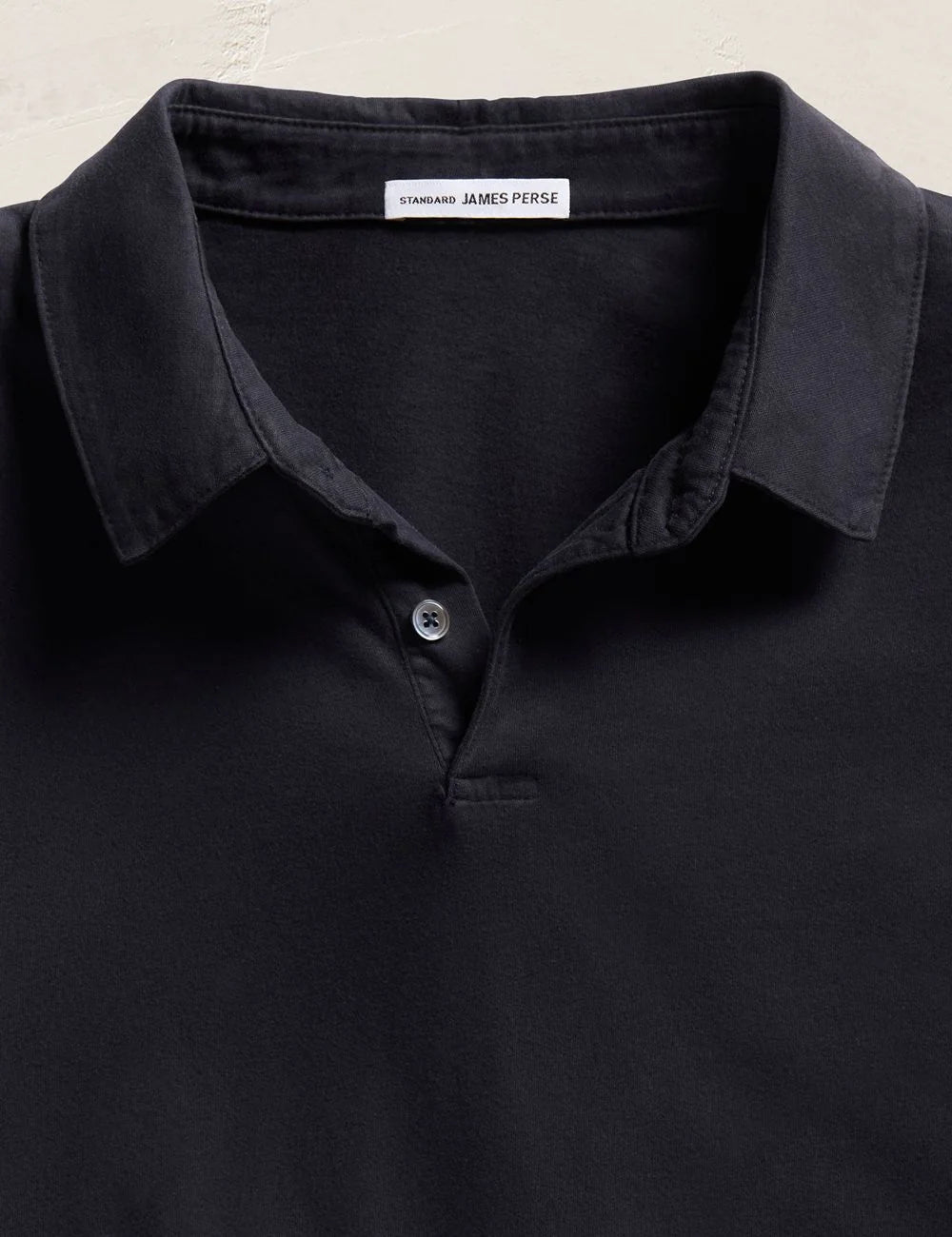 James Perse men’s blue polo self collar single button detail