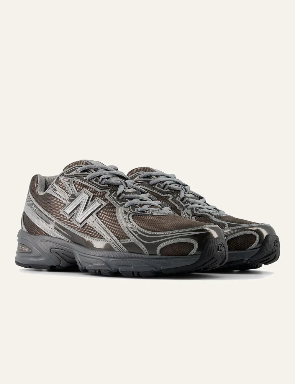 Gynaikeia New Balance 740 sneakers pair front angle