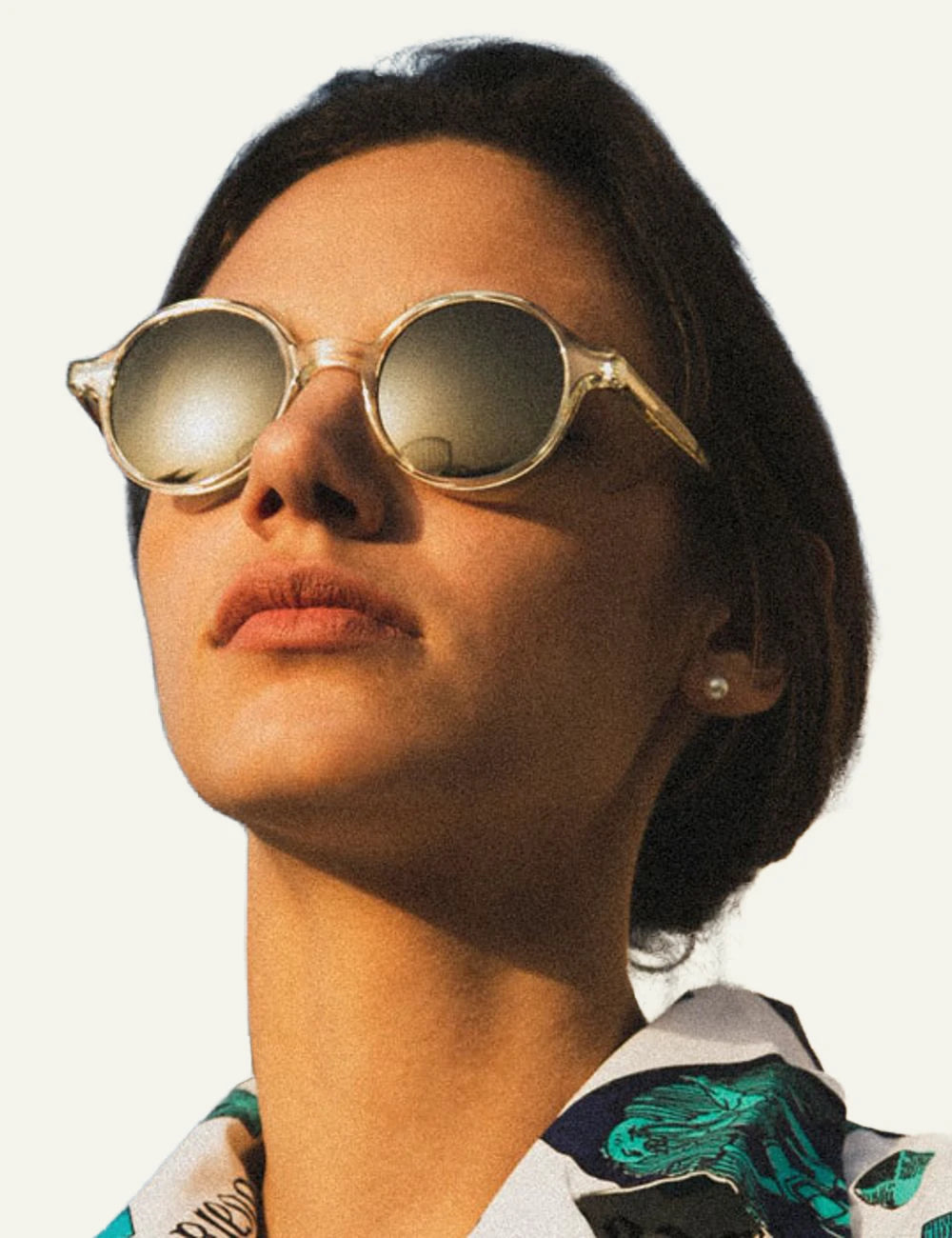 LGR Reunion sunglasses champagne frame green gradient lenses side model view