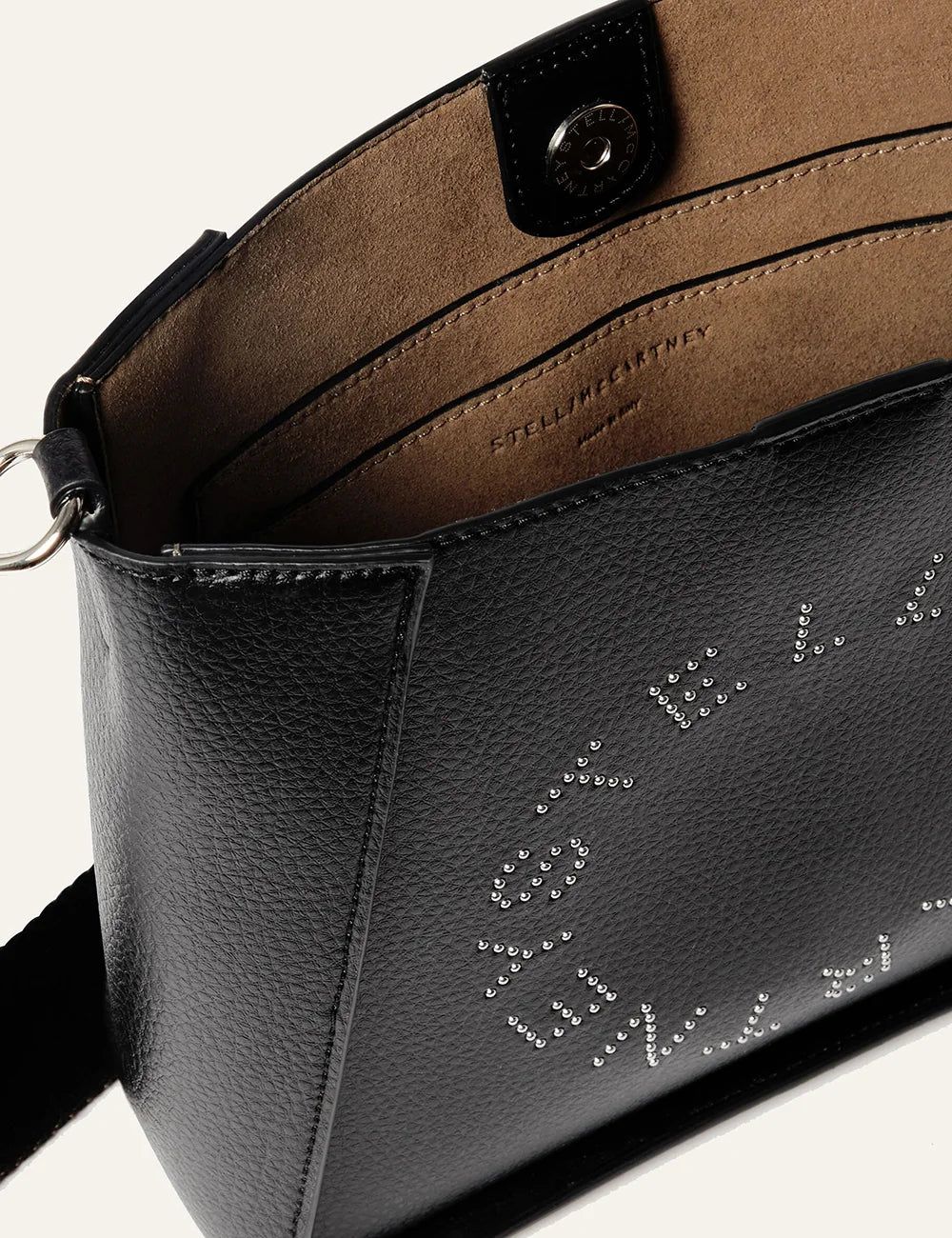 Interior view Stella McCartney logo shoulder bag με magnetic closure και slip pocket